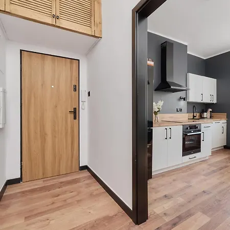 Norwida With Balcony Downtown By Renters Apartment Wroclaw