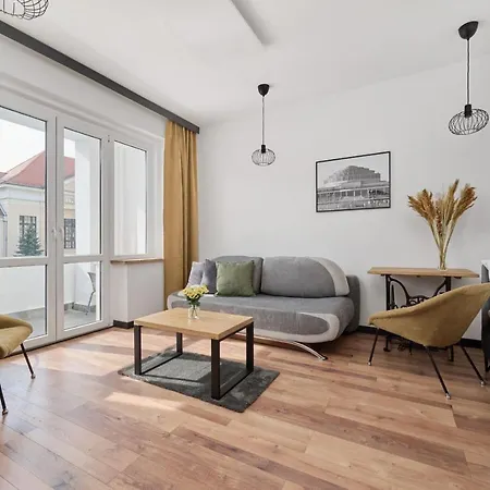公寓 Norwida With Balcony Downtown By Renters *