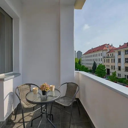 公寓 Norwida With Balcony Downtown By Renters