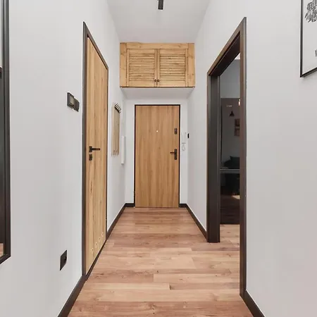 Apartment Norwida With Balcony Downtown By Renters