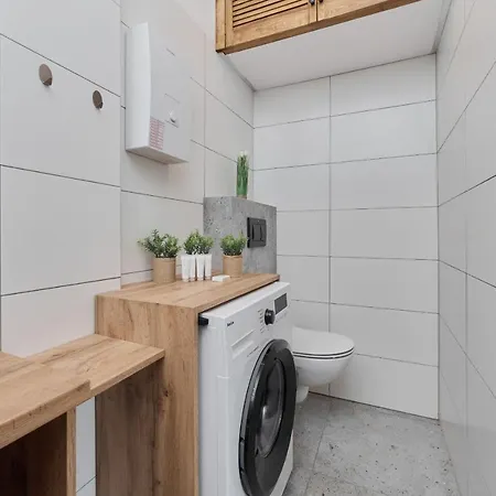 Norwida With Balcony Downtown By Renters Apartment *