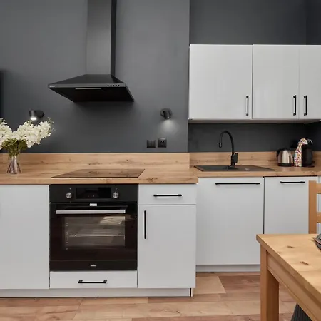 Apartment Norwida With Balcony Downtown By Renters *